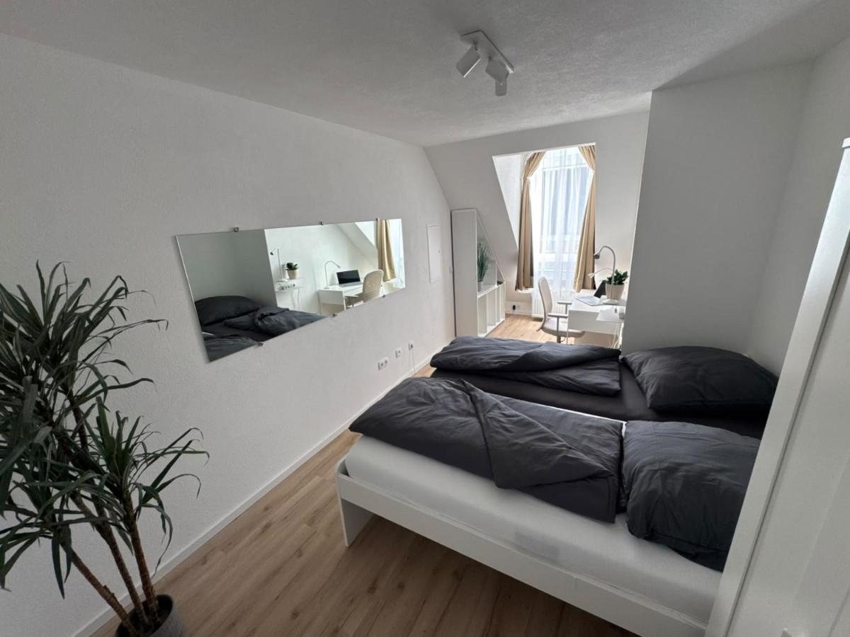 Schlafzimmer mit Doppelbett
